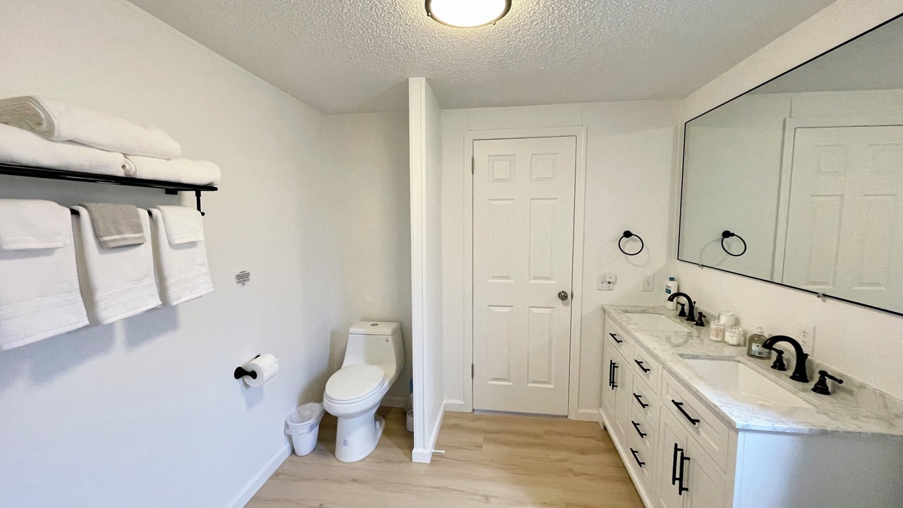 Photo of Bathroom in Lakehead-Lakeshore