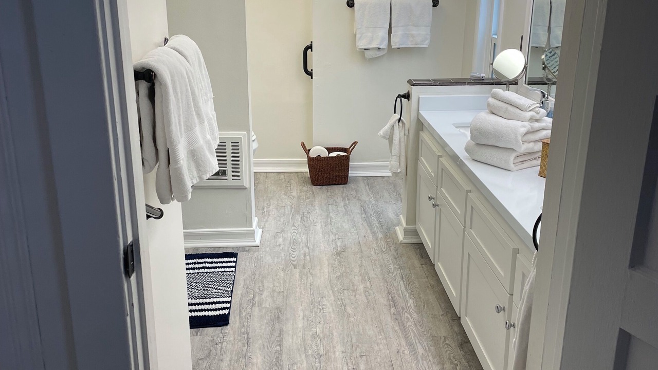 Photo of Bathroom in Balboa Island