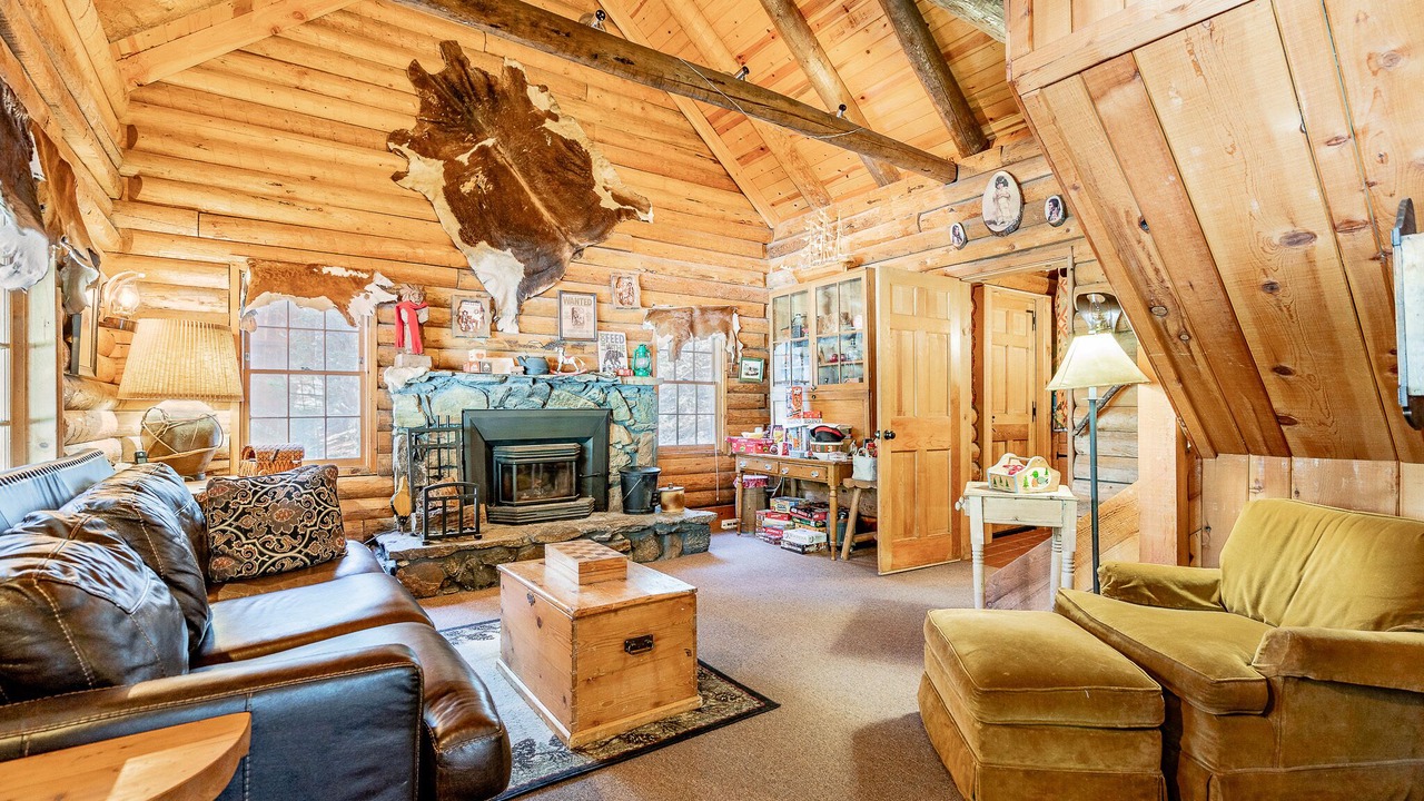 Photo of Livingroom in Pine Mountain Club