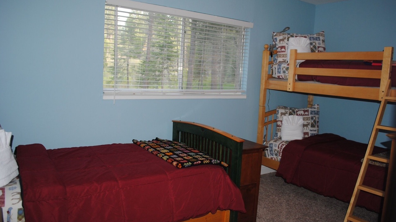 Photo of Bedroom in Mountain View Estates