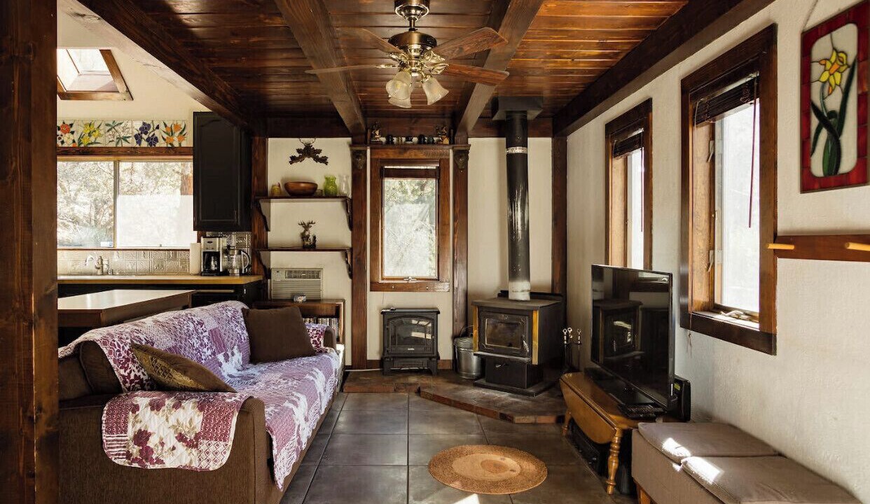 Photo of Livingroom in Pine Mountain Club