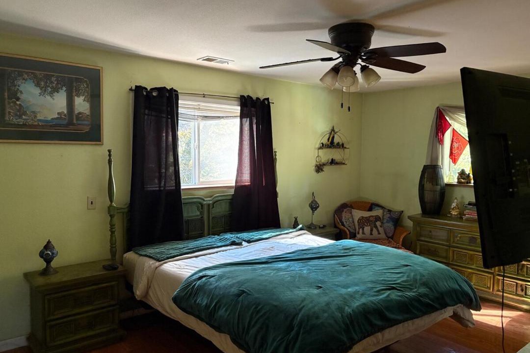 Photo of Bedroom in Garberville