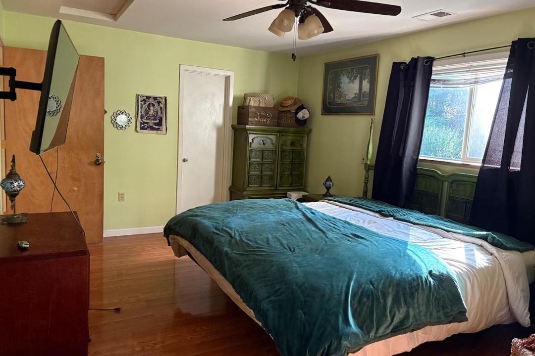 Photo of Bedroom in Garberville