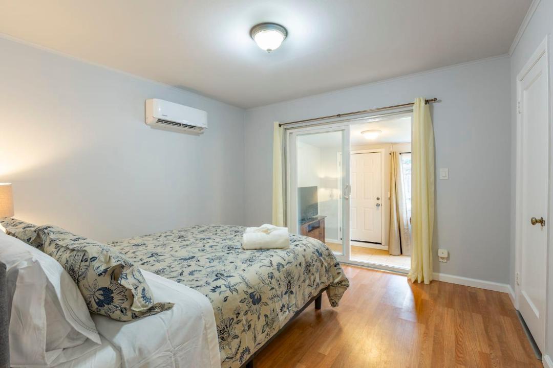 Photo of Bedroom in Redwood City