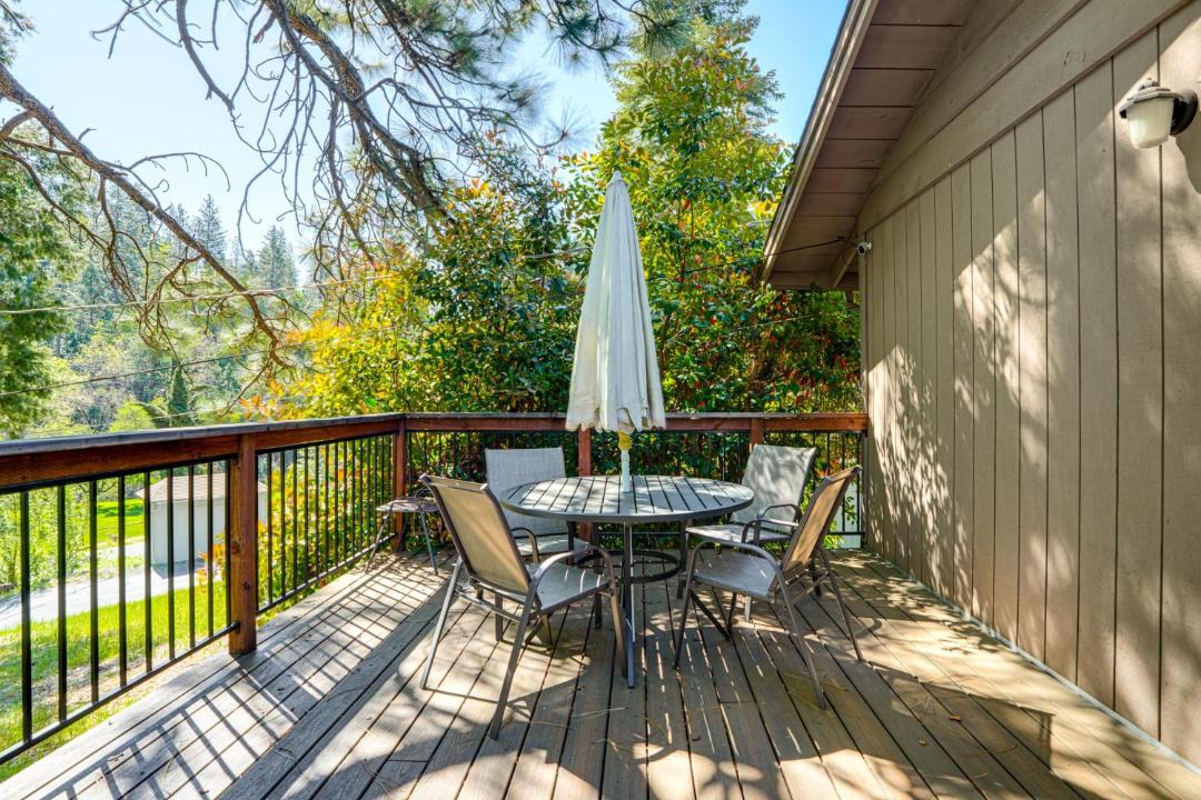 Photo of Patio Balcony in Twain Harte
