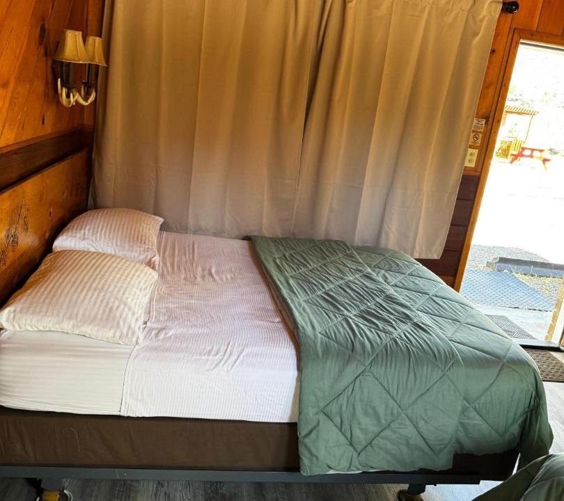 Photo of Bedroom in Walker