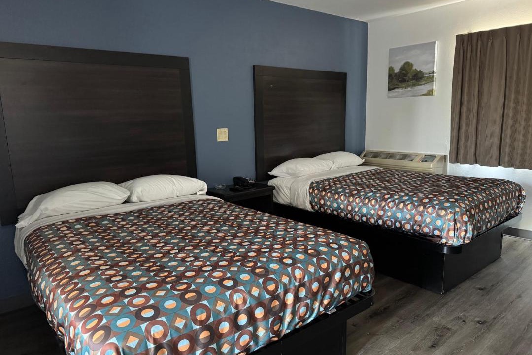 Photo of Bedroom in Raisin