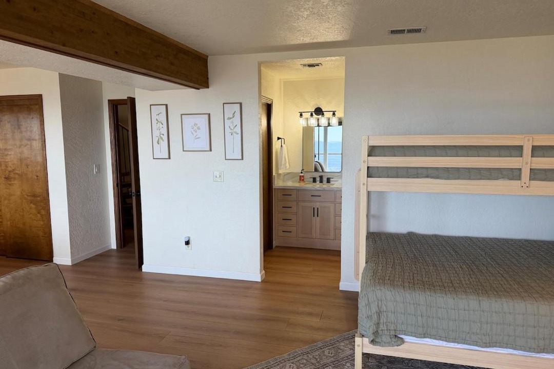 Photo of Bedroom in Dogwood Mountain