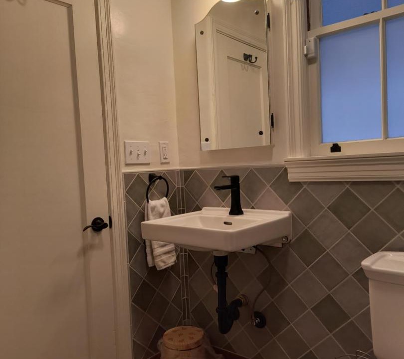 Photo of Bathroom in Woodlake