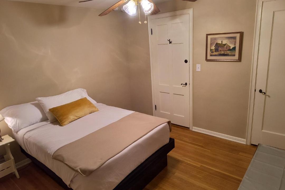 Photo of Bedroom in Woodlake