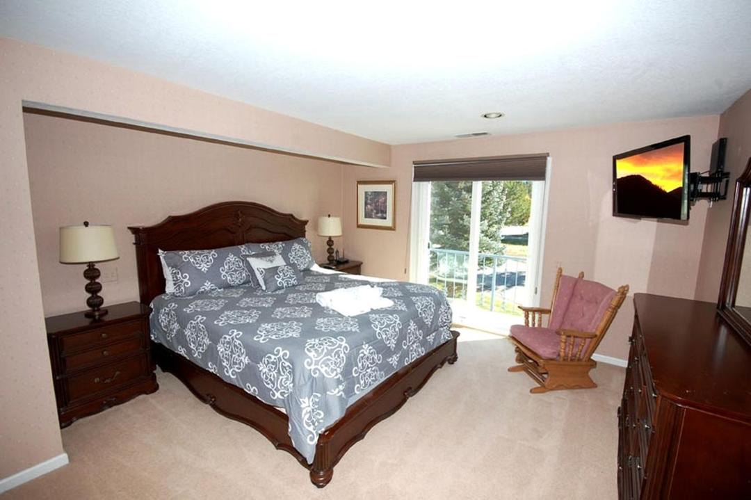 Photo of Bedroom in Tahoe Keys