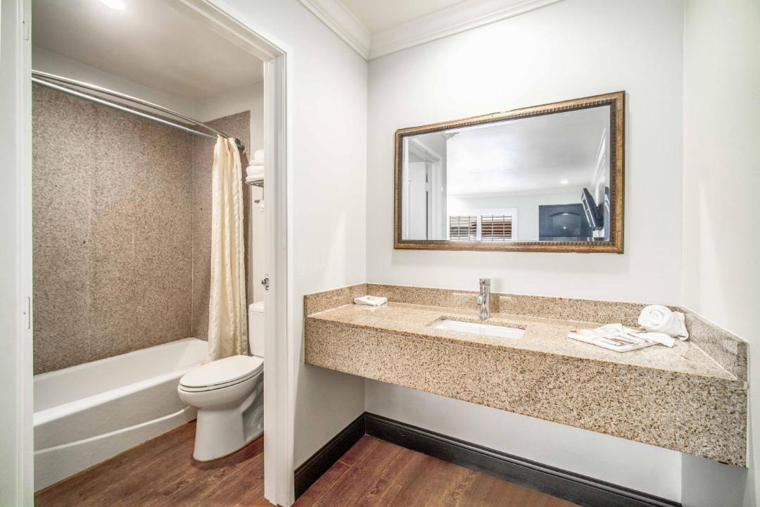 Photo of Bathroom in Huntington Park