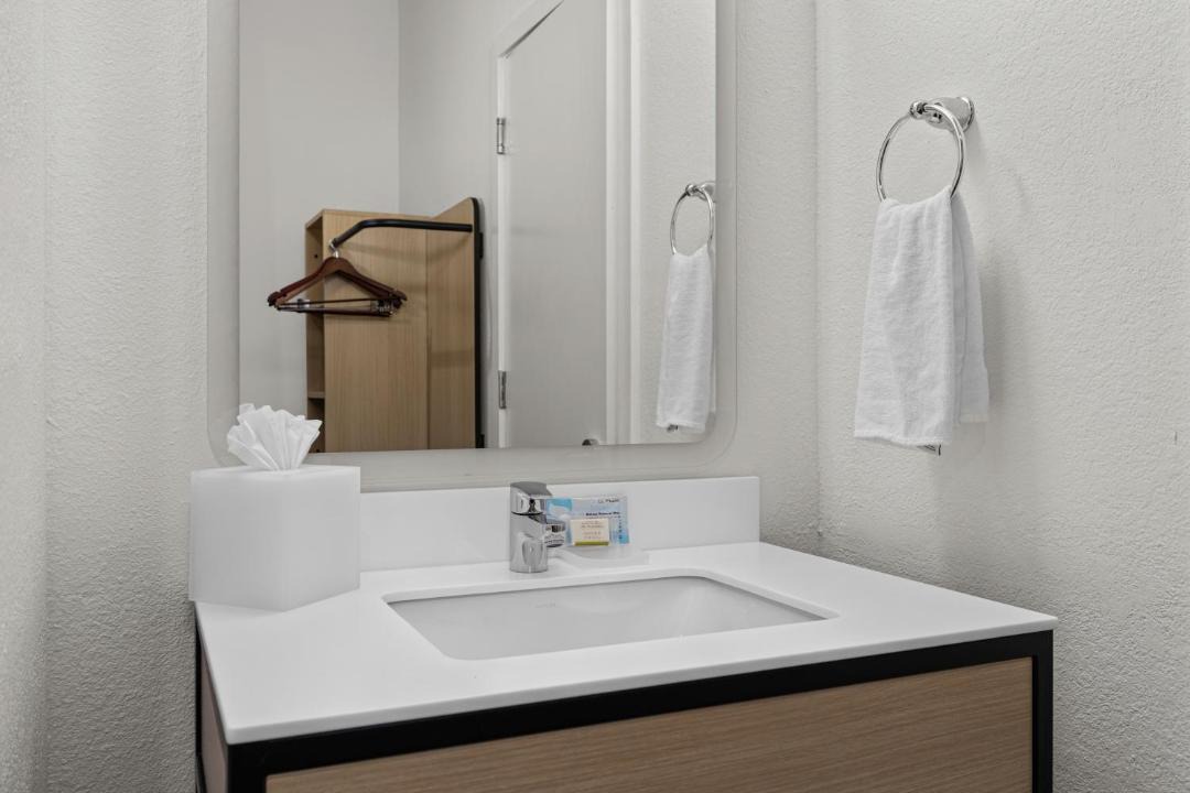 Photo of Bathroom in Old Mountain View