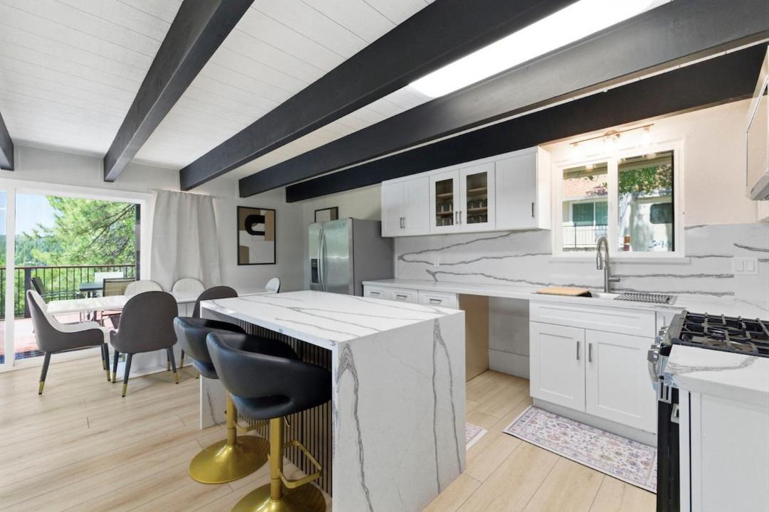 Photo of Kitchen in Groveland