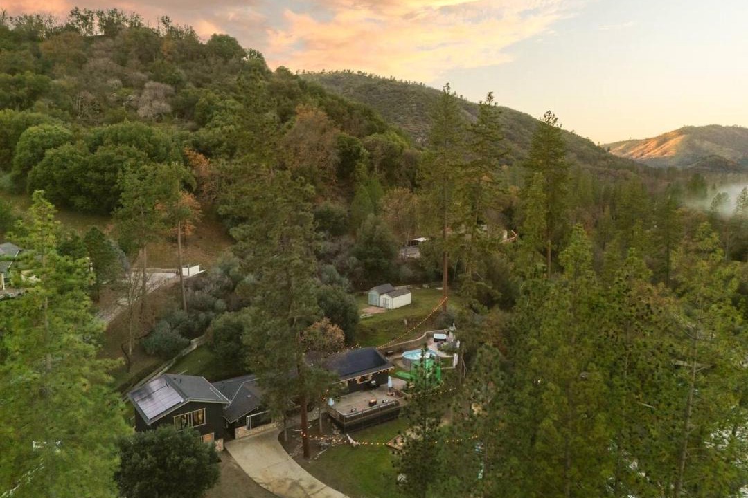 Photo of Others in Oakhurst