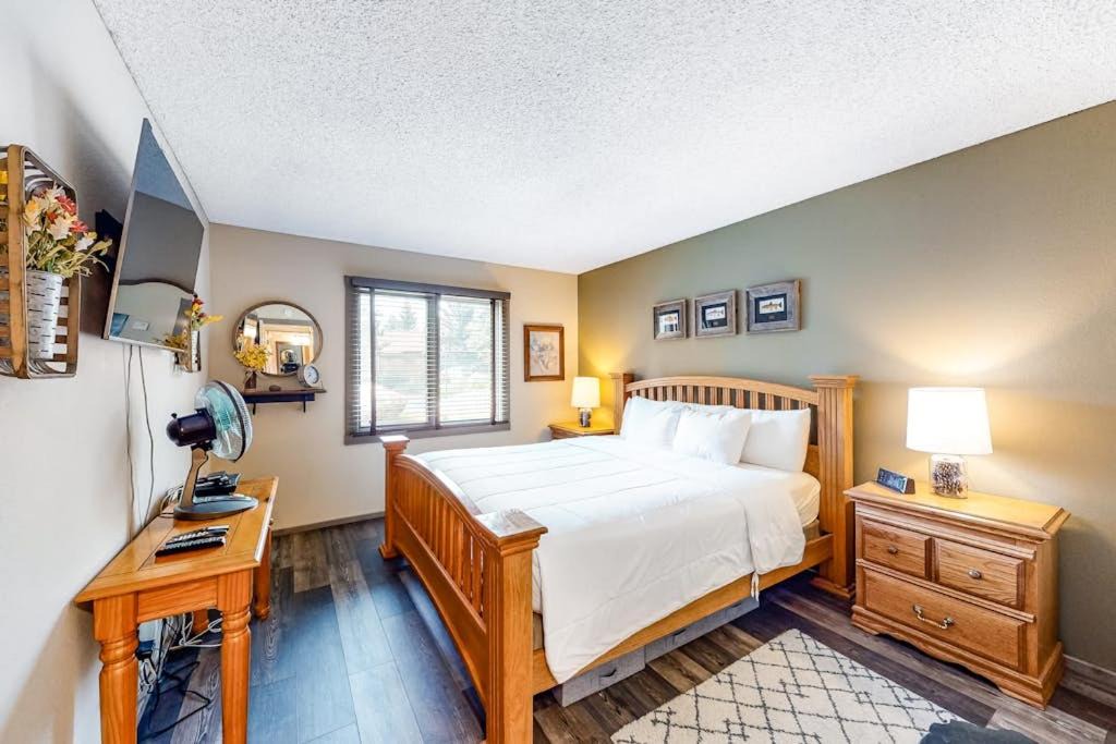 Photo of Bedroom in Mammoth Lakes
