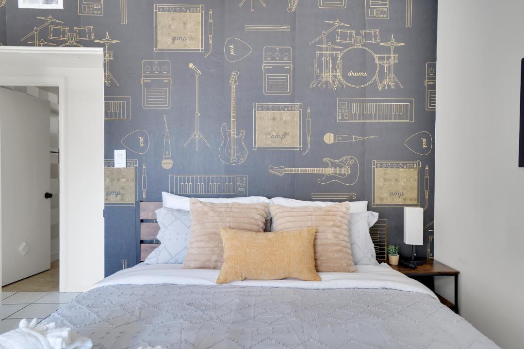 Photo of Bedroom in Sherwood Forest and Thistle Development