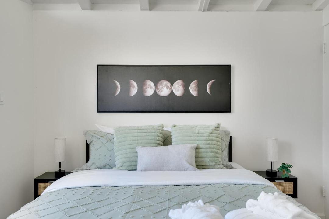 Photo of Bedroom in Sherwood Forest and Thistle Development
