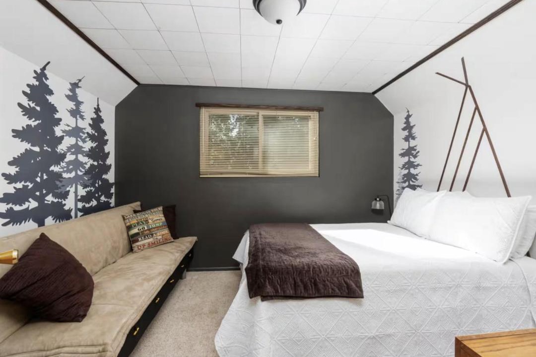 Photo of Bedroom in Sierra Cedars