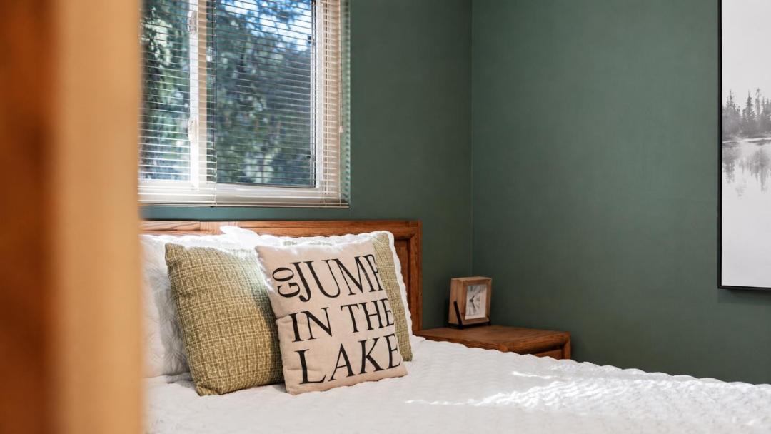 Photo of Bedroom in Sierra Cedars