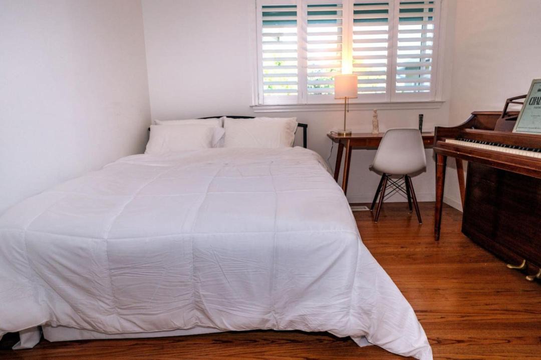 Photo of Bedroom in Willow Glen South - Lincoln Glen