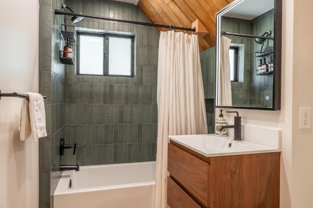 Photo of Bathroom in Mammoth Lakes