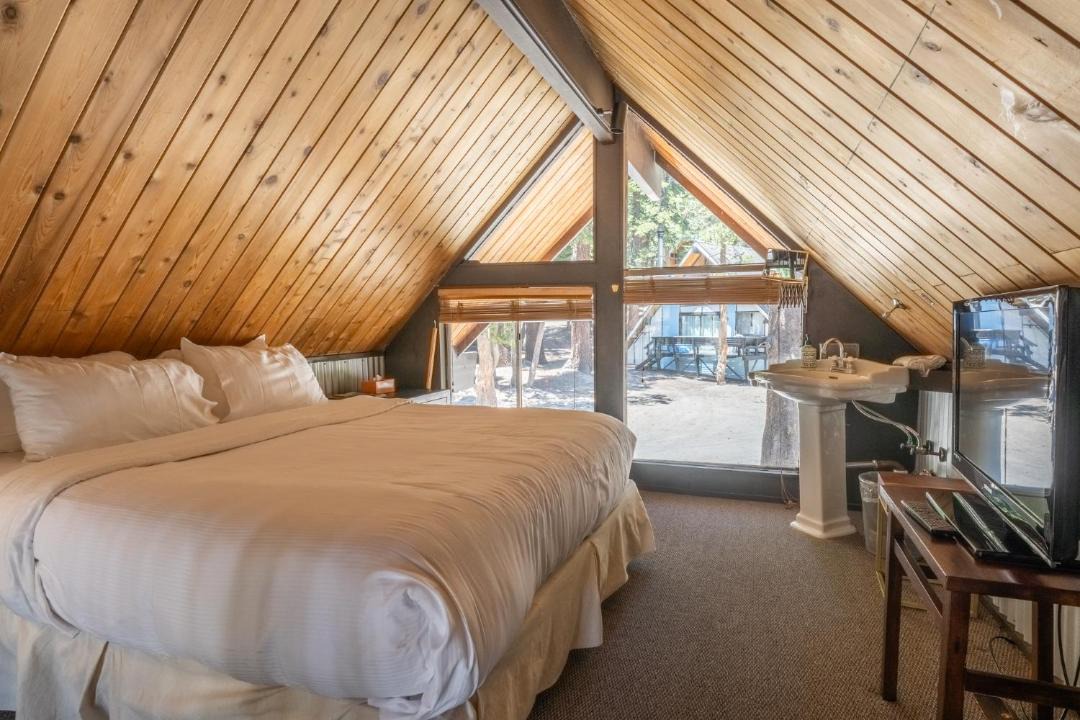 Photo of Bedroom in Mammoth Lakes
