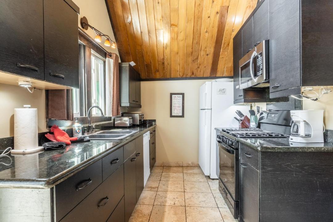 Photo of Kitchen in Mammoth Lakes