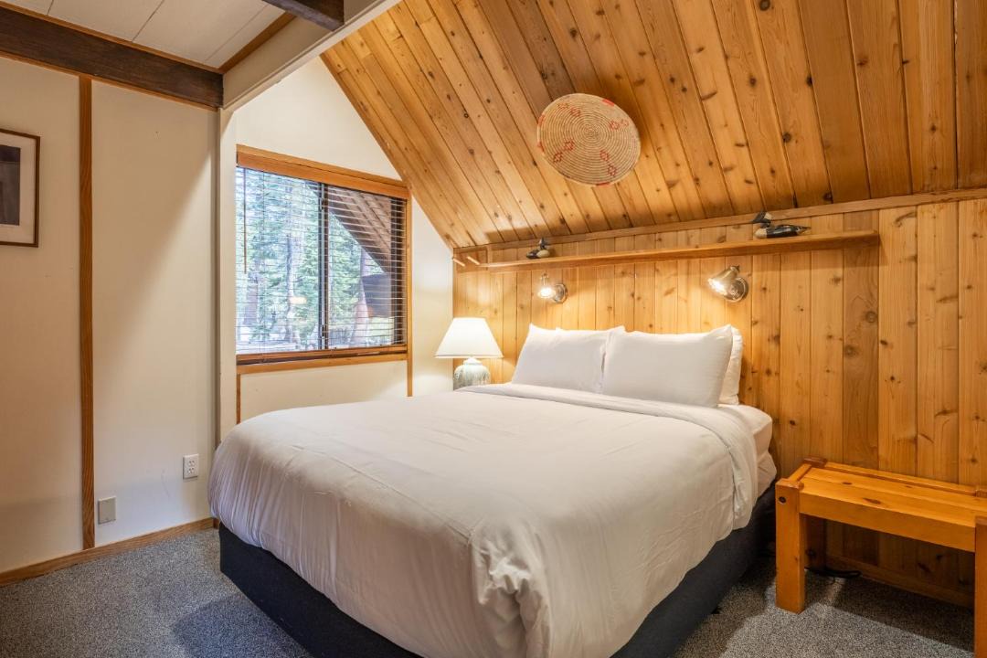 Photo of Bedroom in Mammoth Lakes