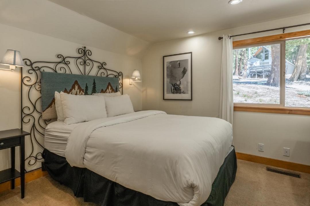 Photo of Bedroom in Mammoth Lakes