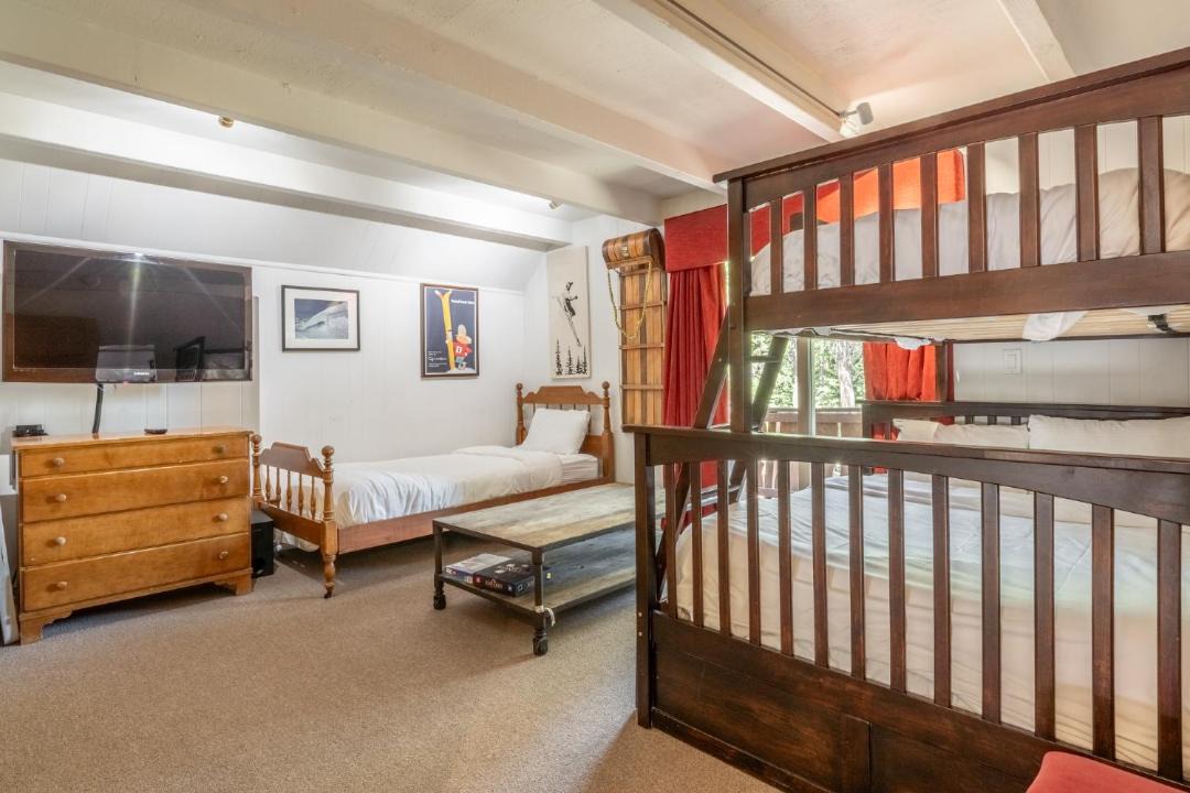 Photo of Bedroom in Mammoth Lakes