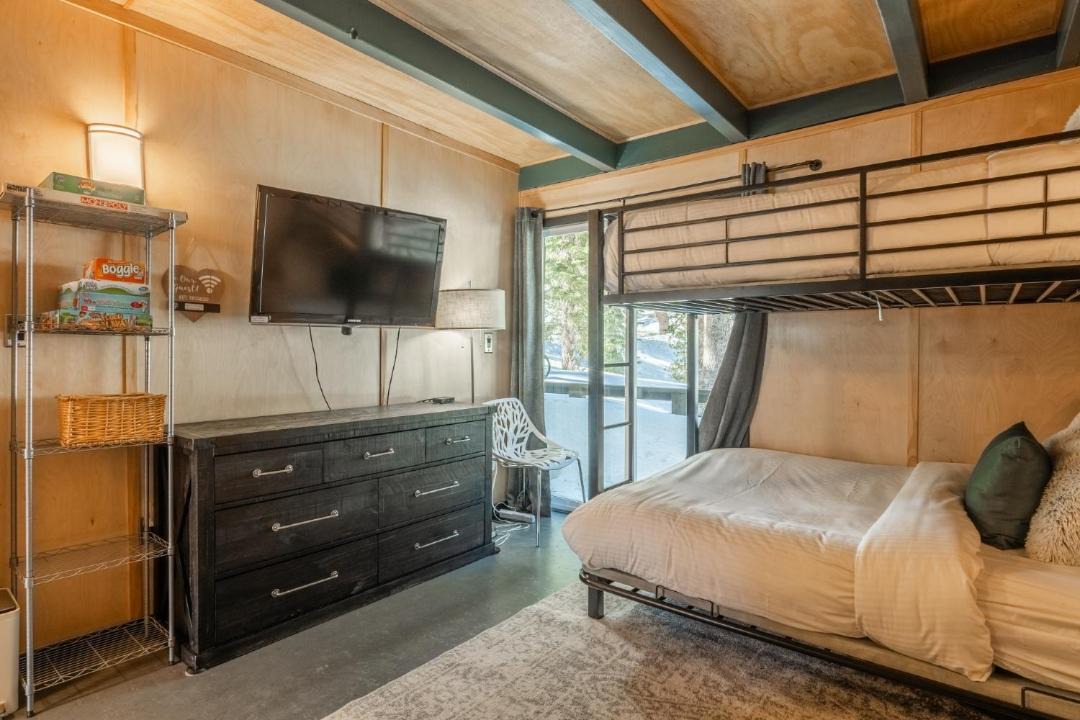 Photo of Bedroom in Mammoth Lakes