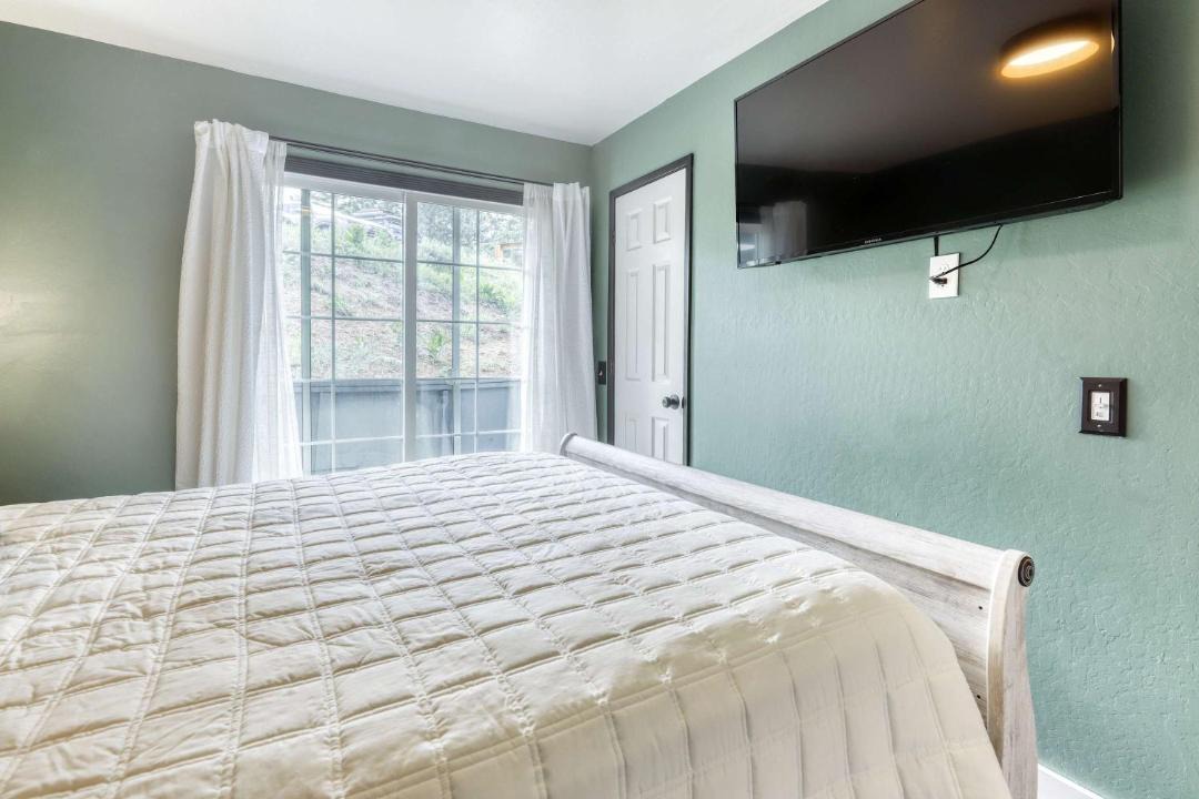 Photo of Bedroom in Tahoe Village