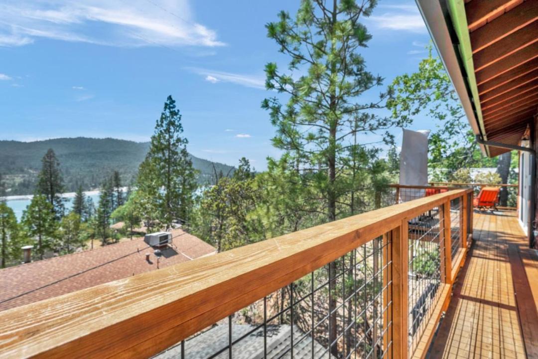 Photo of Patio Balcony in Bass Lake