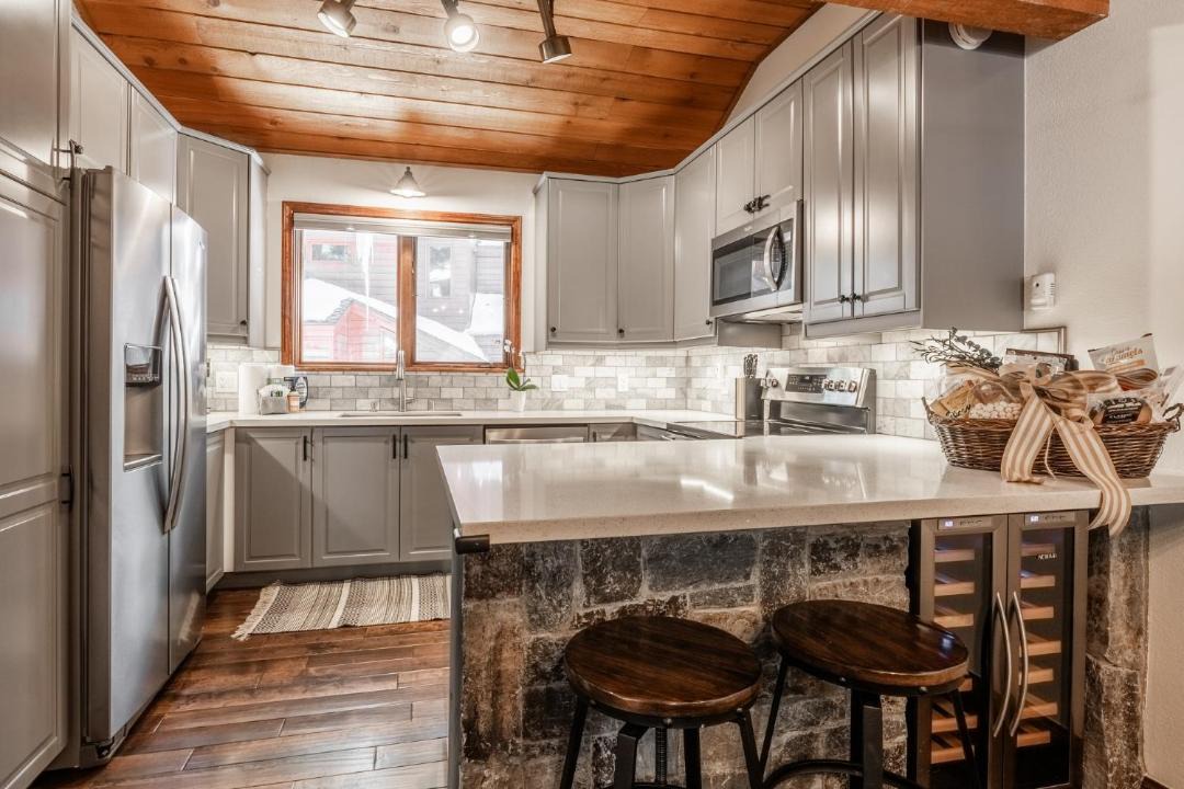 Photo of Kitchen in Mammoth Lakes