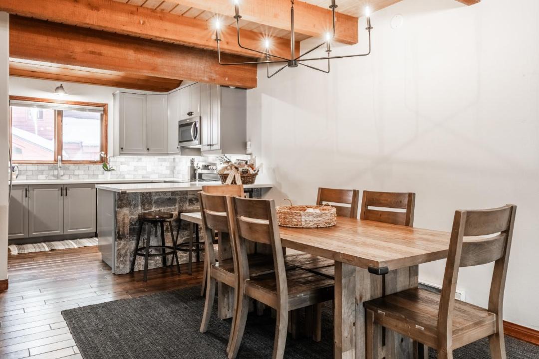 Photo of Kitchen in Mammoth Lakes
