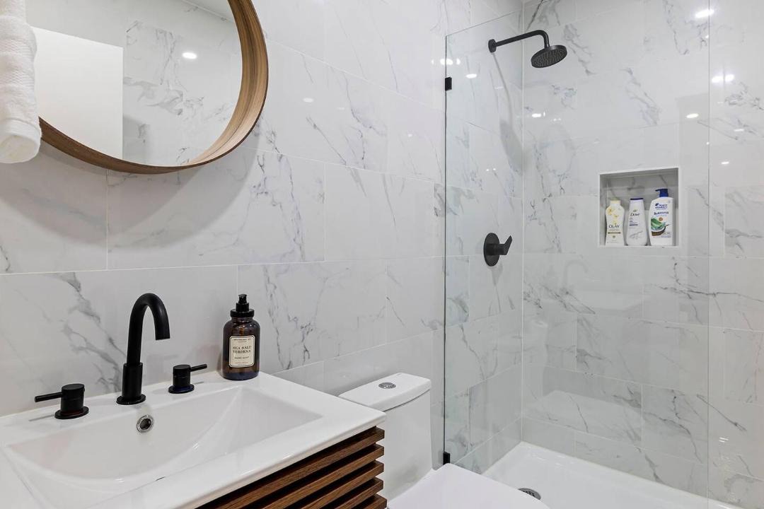 Photo of Bathroom in Los Angeles