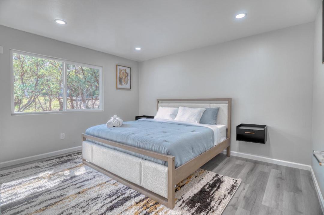 Photo of Bedroom in Groveland