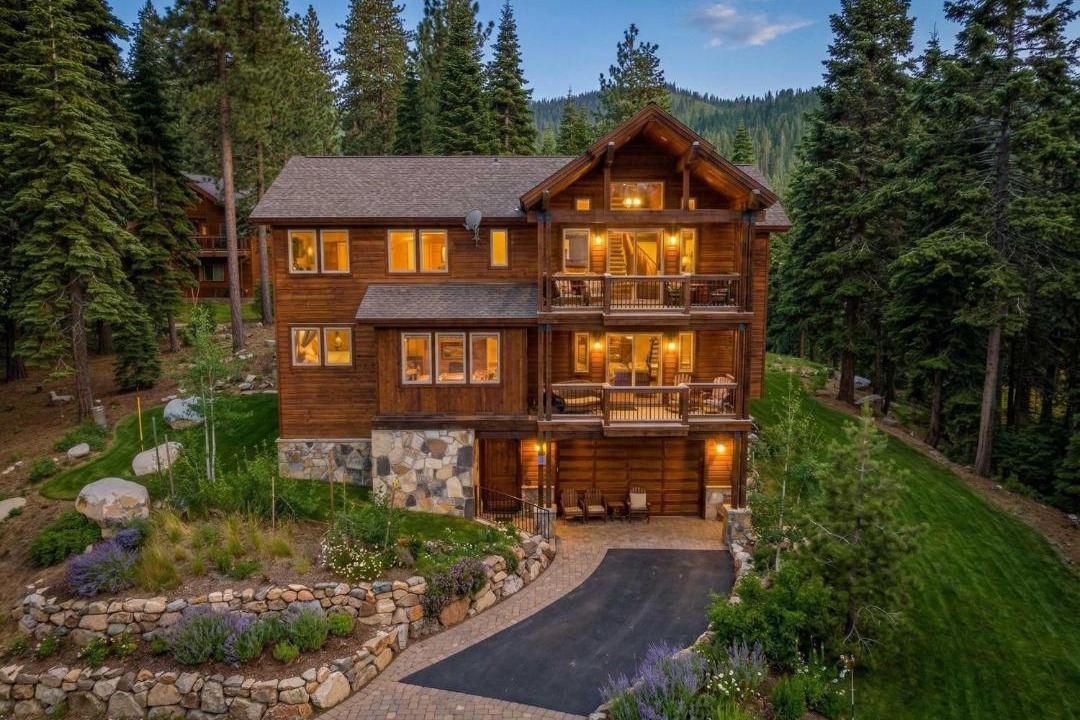 Photo of Others in Tahoma