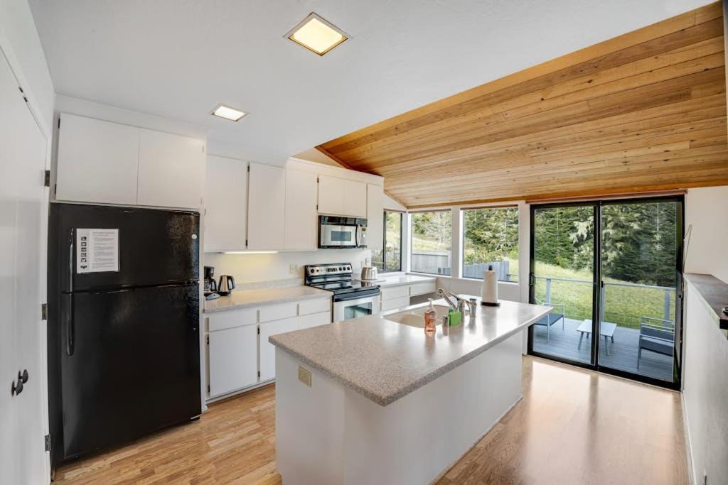 Photo of Kitchen in Sea Ranch