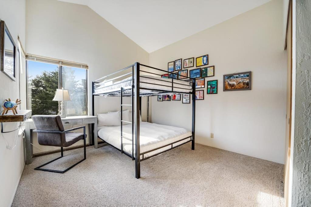Photo of Bedroom in Sea Ranch