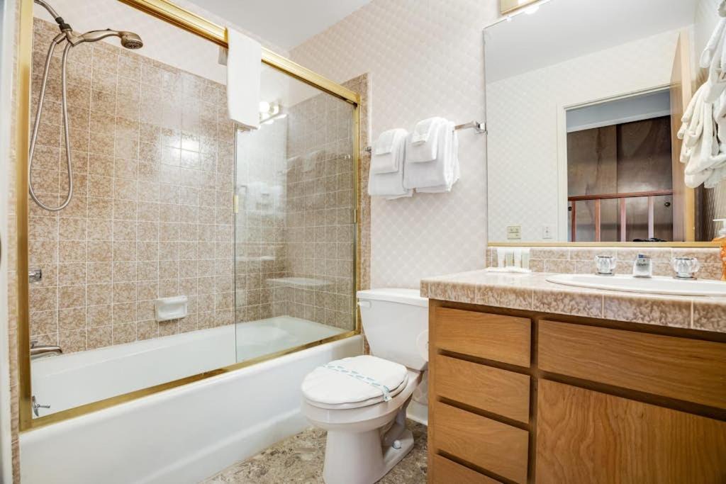 Photo of Bathroom in Sea Ranch