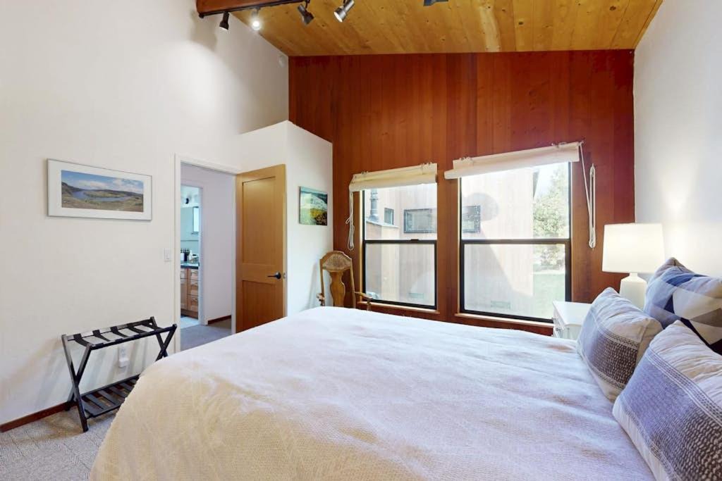 Photo of Bedroom in Sea Ranch