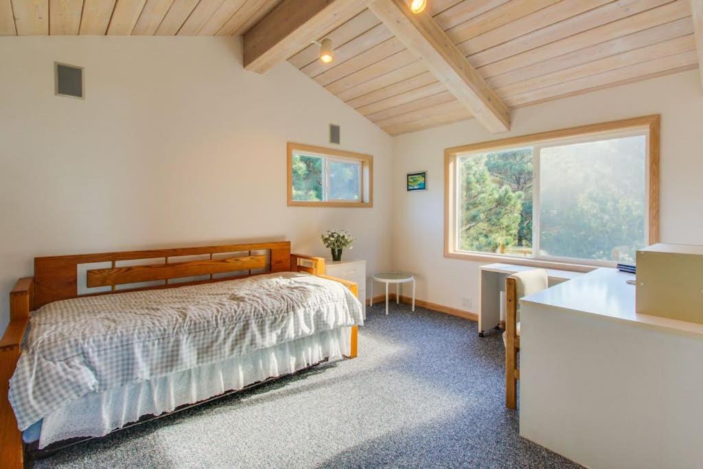 Photo of Bedroom in Sea Ranch