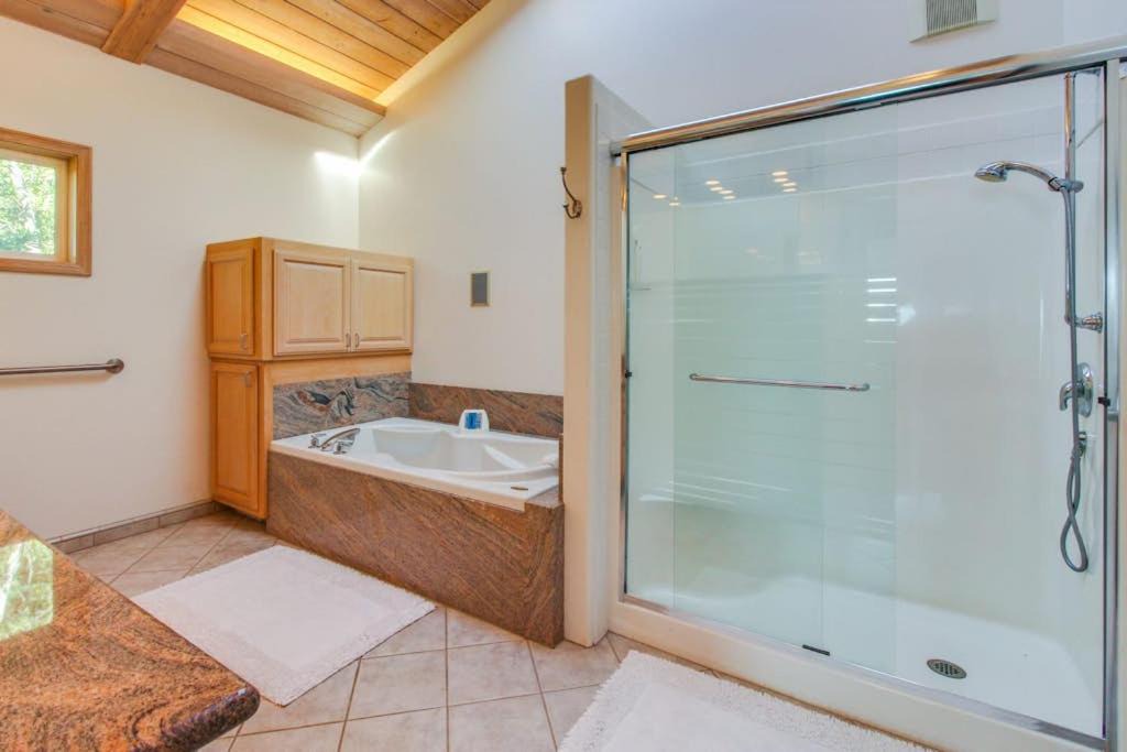 Photo of Bathroom in Sea Ranch