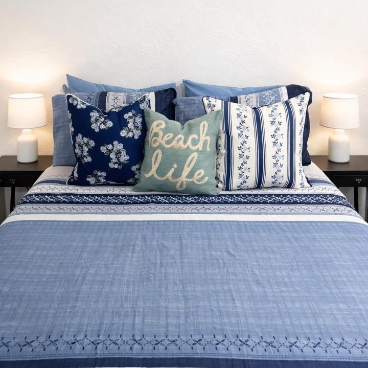 Photo of Bedroom in Oleander - Sunset