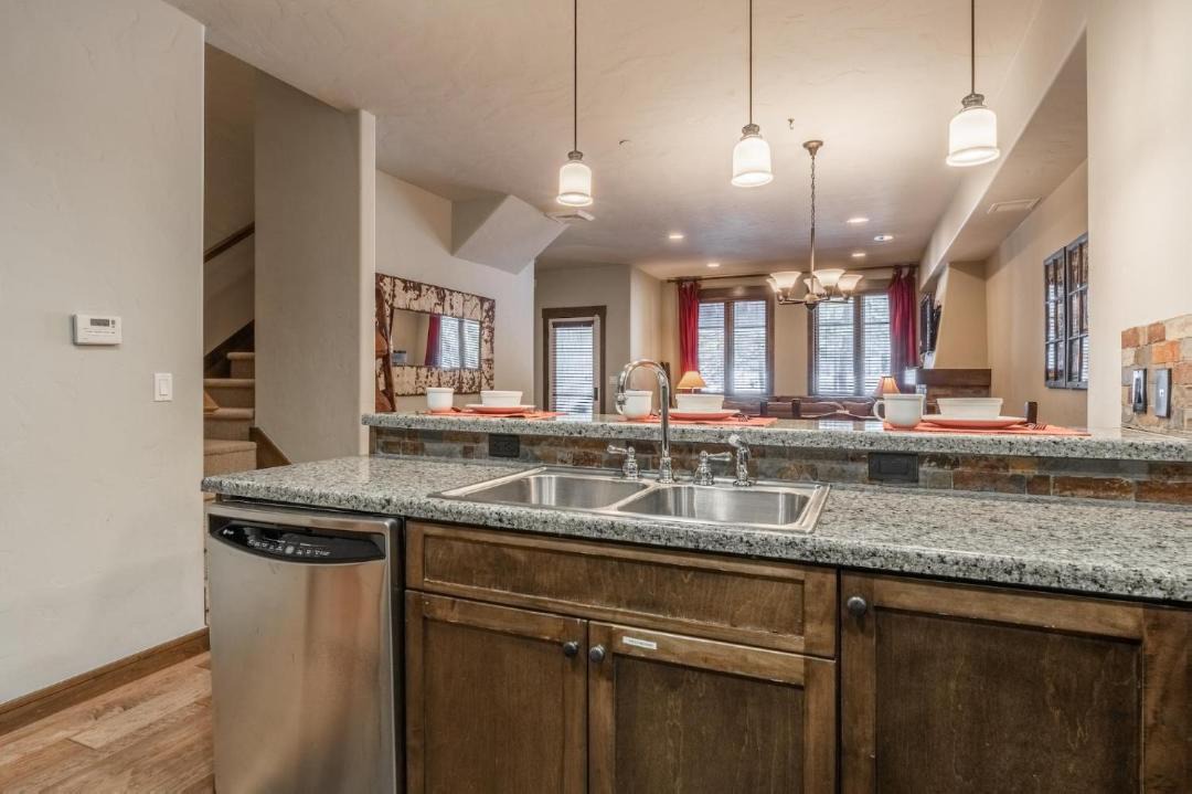 Photo of Kitchen in Woodwinds