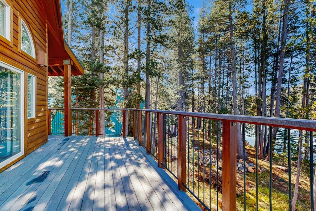 Photo of Patio Balcony in Serene Lakes