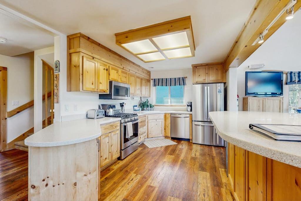 Photo of Kitchen in Serene Lakes