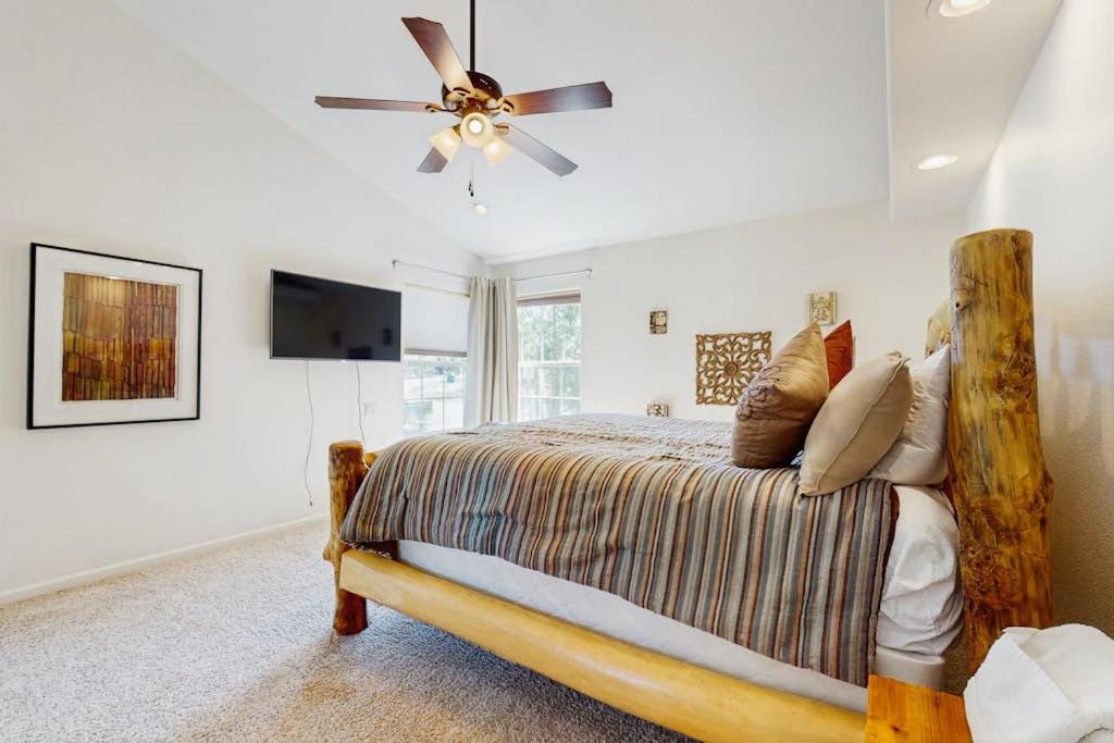 Photo of Bedroom in Mountain View Estates